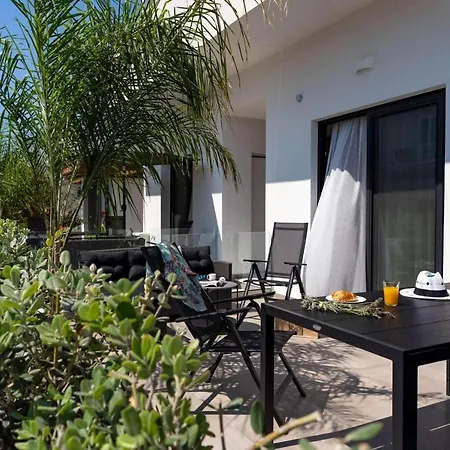 Optasia Apartament *